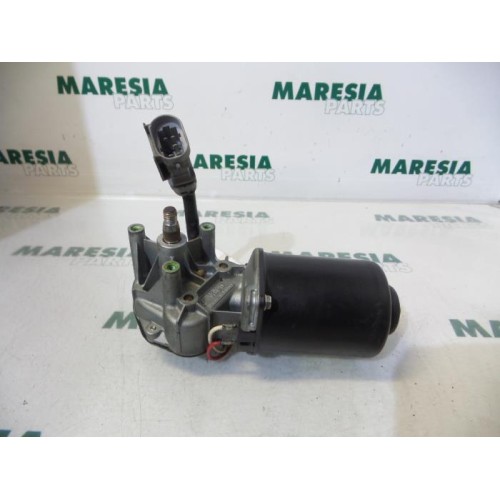 Renault - Clio - Front wiper motor
