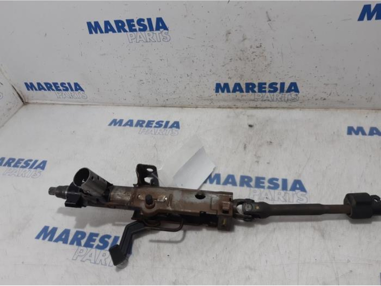 Renault - Trafic - Steering column housing