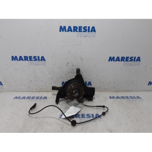 Lancia - Delta - Achsschenkel links vorne
