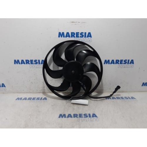 Citroen - C4 Grand Picasso - Fan motor
