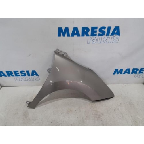 Peugeot - 5008 - Front wing, right