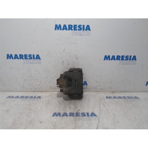 Citroen - C4 Grand Picasso - Remklauw (Tang) links-voor