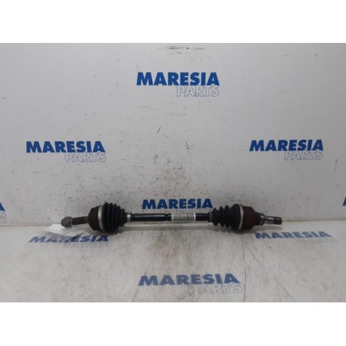 Peugeot - 208 - Front drive shaft, left