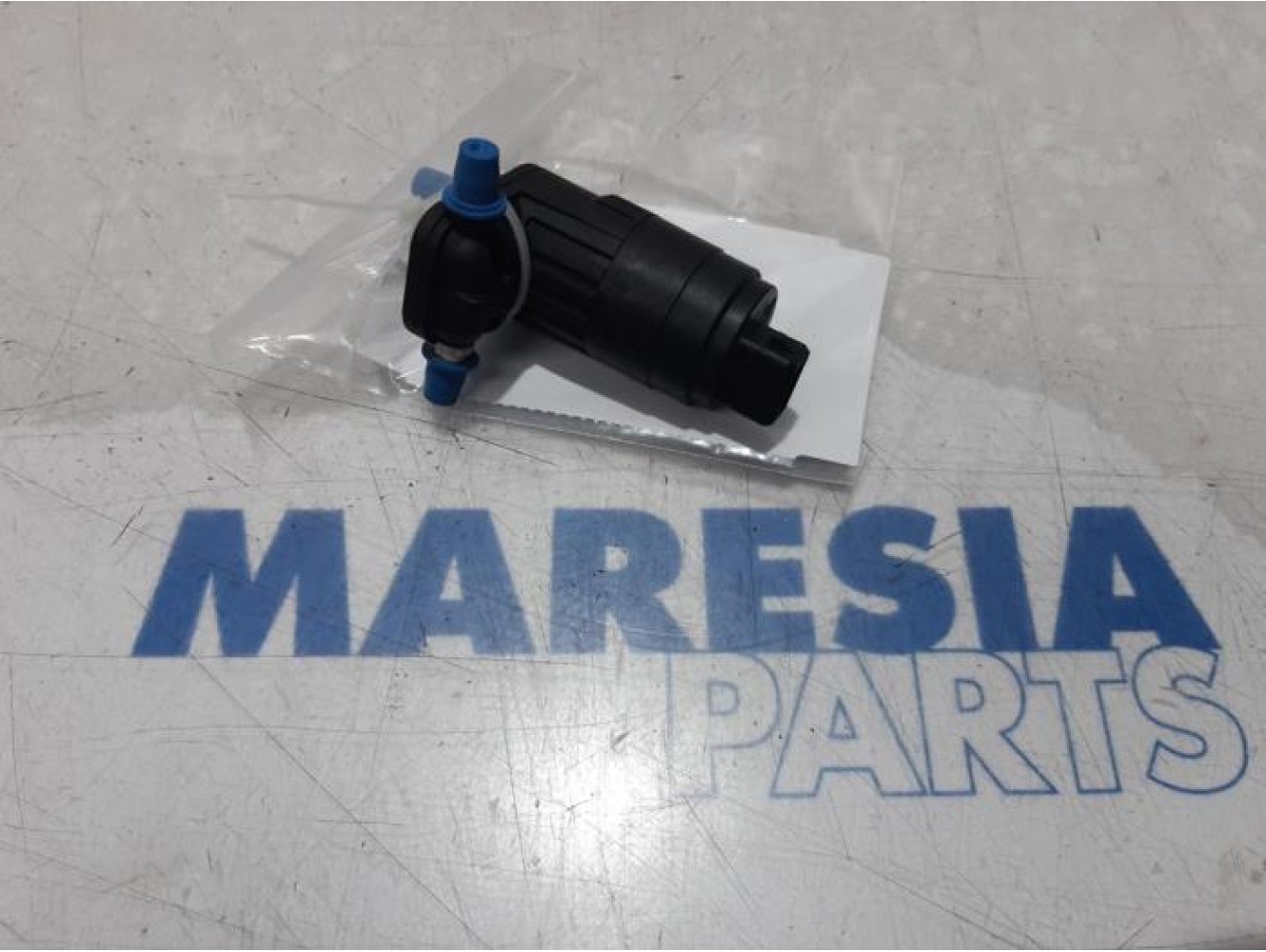 Lancia - Delta - Scheibensprüherpumpe vorne