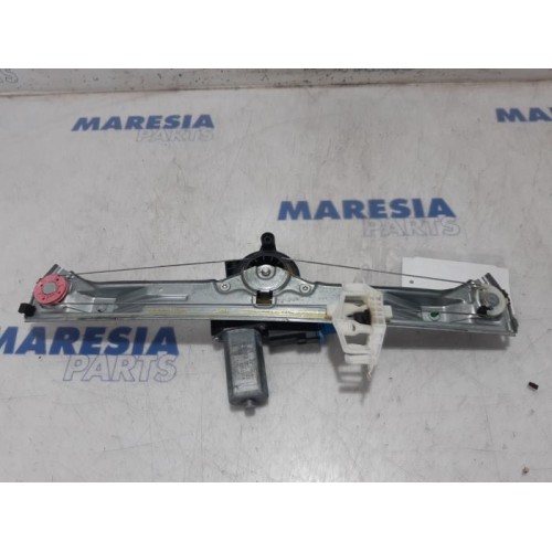 Lancia - Delta - Rear door window mechanism 4-door, left