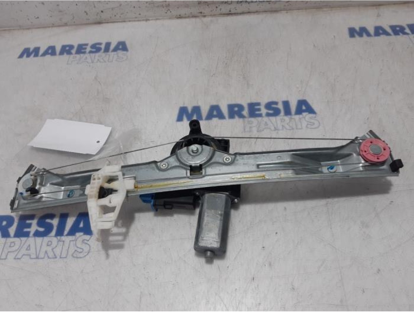 Lancia - Delta - Rear door window mechanism 4-door, right