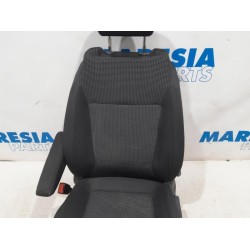 Peugeot - 5008 - Sitz links