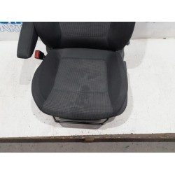 Peugeot - 5008 - Sitz links