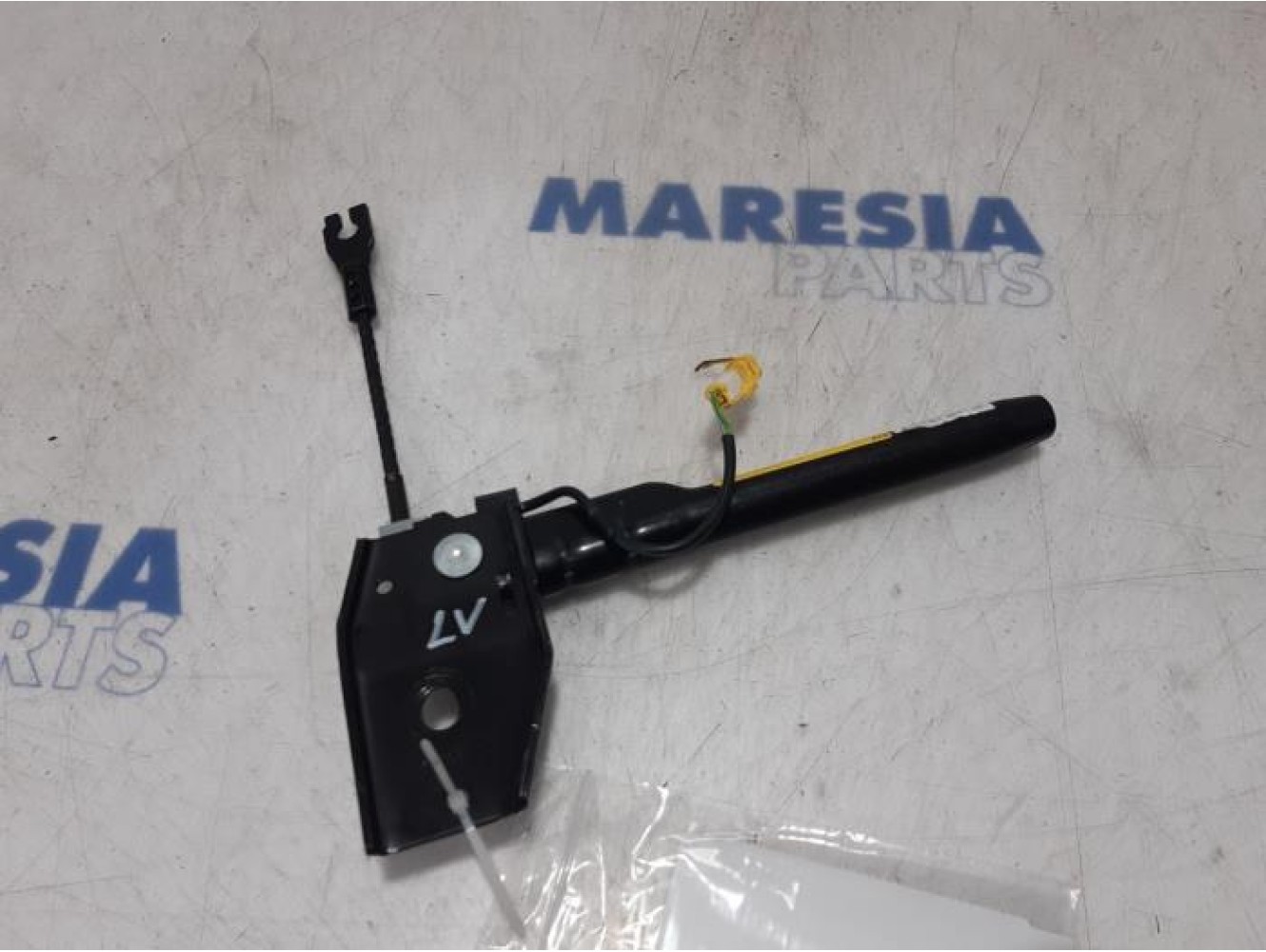 Lancia - Delta - Gurtsrammer links