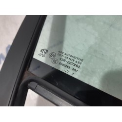 Peugeot - 208 - Dreieckfenster rechts vorne