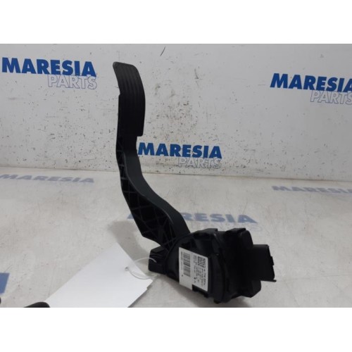 Peugeot - 208 - Gaspedalposition Sensor