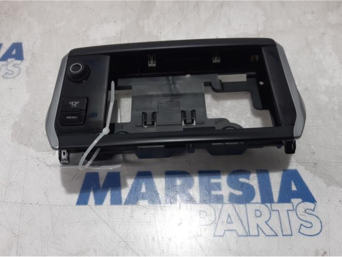 Peugeot - 208 - Multi-media control unit