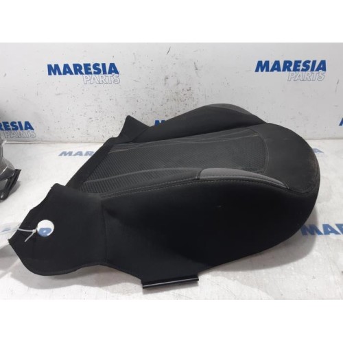 Peugeot - 208 - Stoel Zitting links