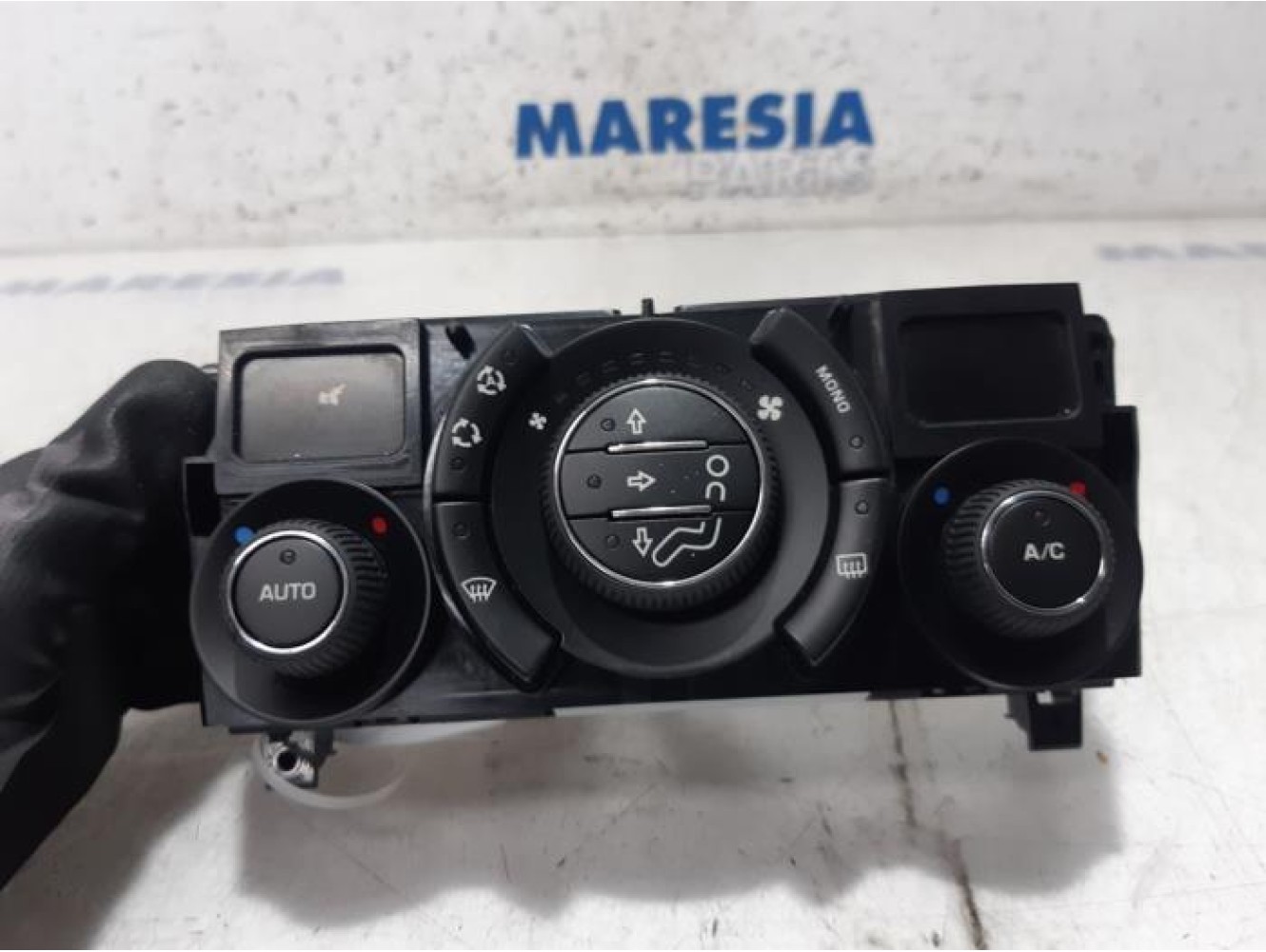 Peugeot - 3008 - Heater control panel