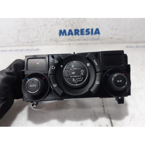 Peugeot - 3008 - Heater control panel