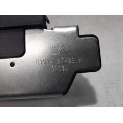 Peugeot - 3008 - Tailgate lock mechanism