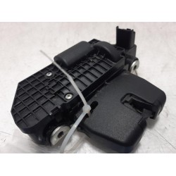 Peugeot - 3008 - Tailgate lock mechanism