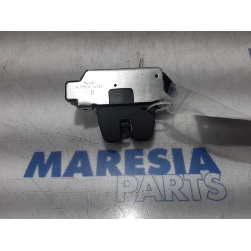Peugeot - 3008 - Tailgate lock mechanism