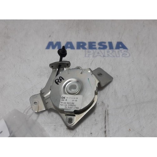 Peugeot - 3008 - Tailgate hinge