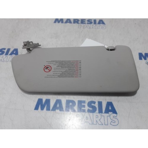 Peugeot - 3008 - Sun visor