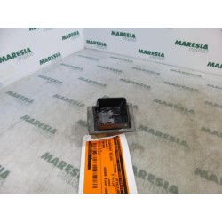 Renault - Megane - Glow plug relay