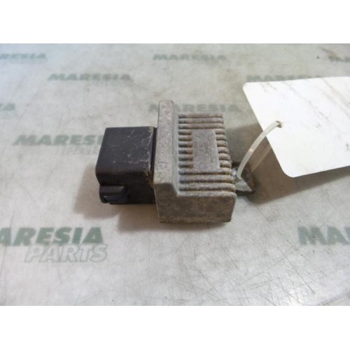 Renault - Megane Scenic - Glow plug relay