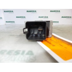 Renault - Laguna - Glow plug relay