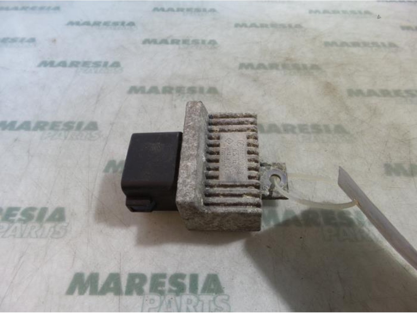 Renault - Laguna - Glow plug relay