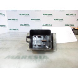 Renault - Laguna - Glow plug relay