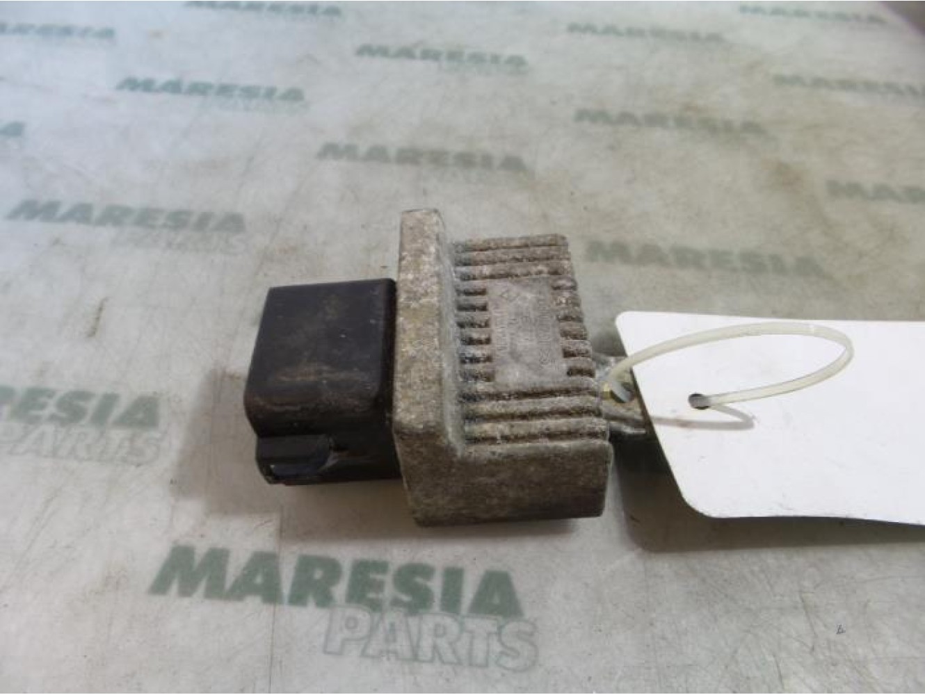 Renault - Laguna - Glow plug relay