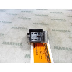 Renault - Trafic - Glow plug relay