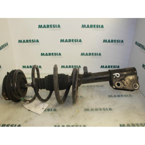 Renault - Laguna - Front shock absorber rod, right
