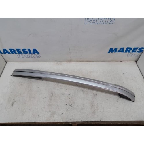 Peugeot - 2008 - Roof rail kit