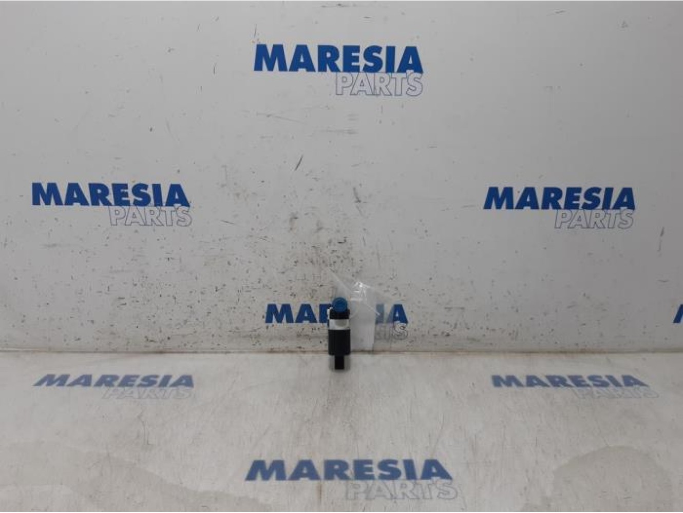 Citroen - C4 Grand Picasso - Windscreen washer pump