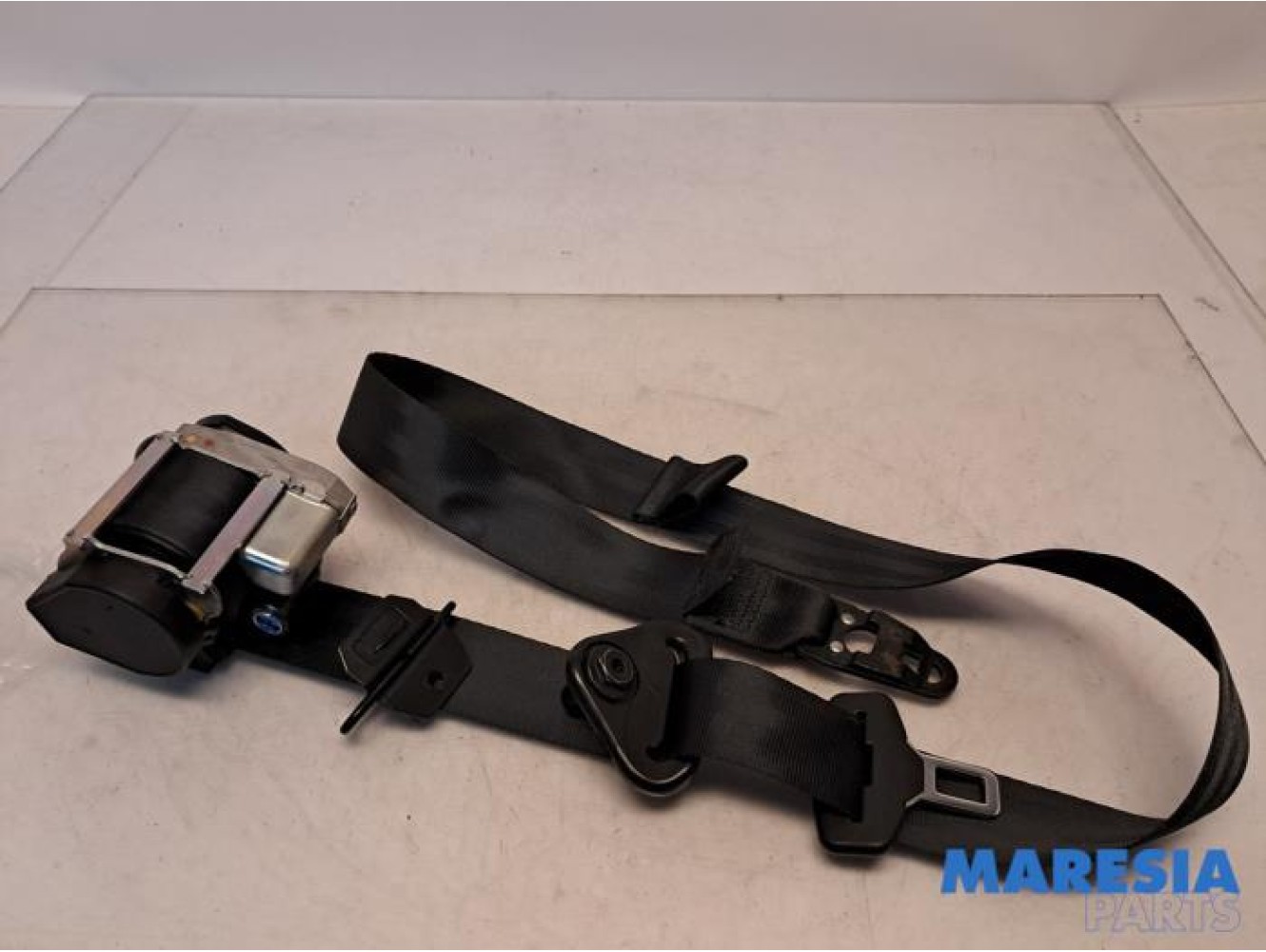 Renault - Clio - Front seatbelt, left