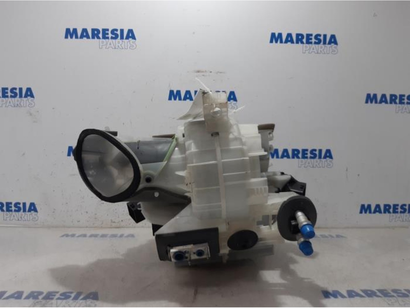 Peugeot - 2008 - Heater housing