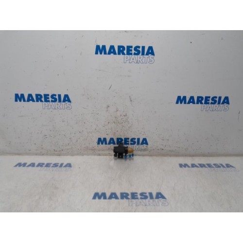 Opel - Vivaro - Turbo pressure regulator