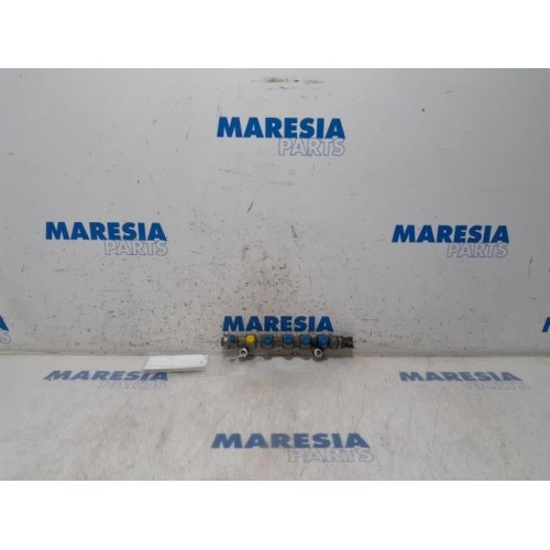 Renault - Trafic - Fuel injector nozzle