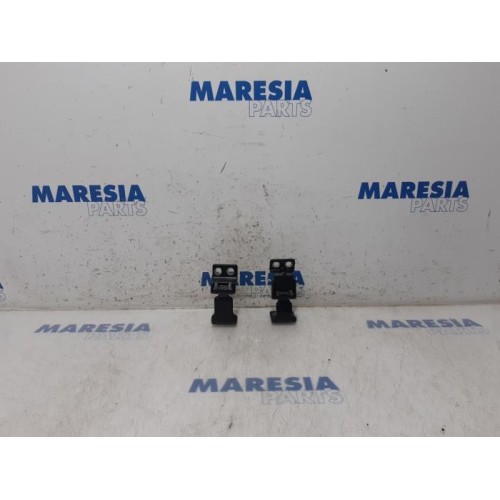 Opel - Combo - Rear door hinge, right