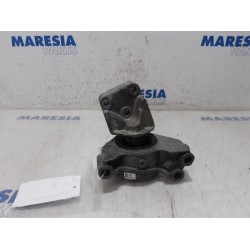 Opel - Combo - Engine mount