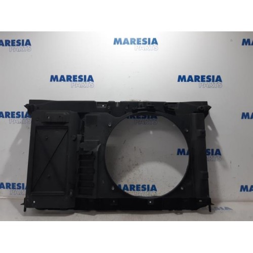 Peugeot - 5008 - Front panel