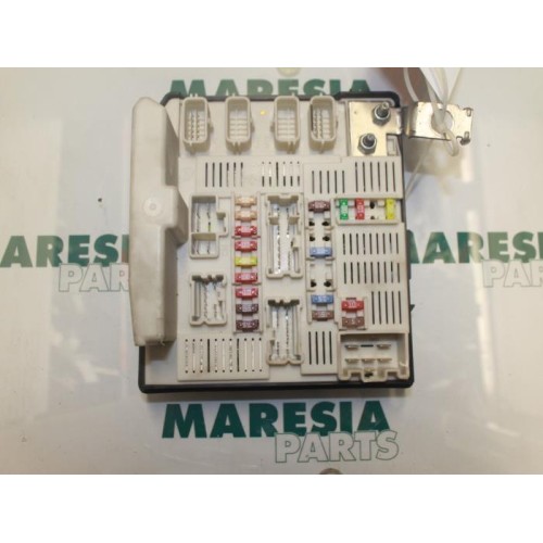 Renault - Megane Scenic - Fuse box