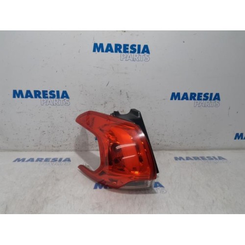 Peugeot - 2008 - Achterlicht links