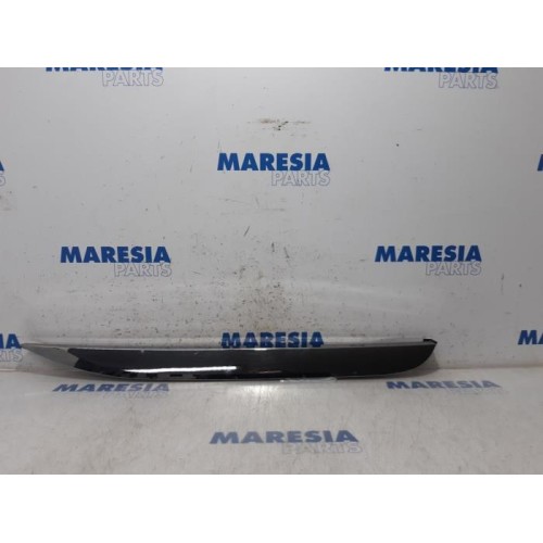 Peugeot - 2008 - Door strip