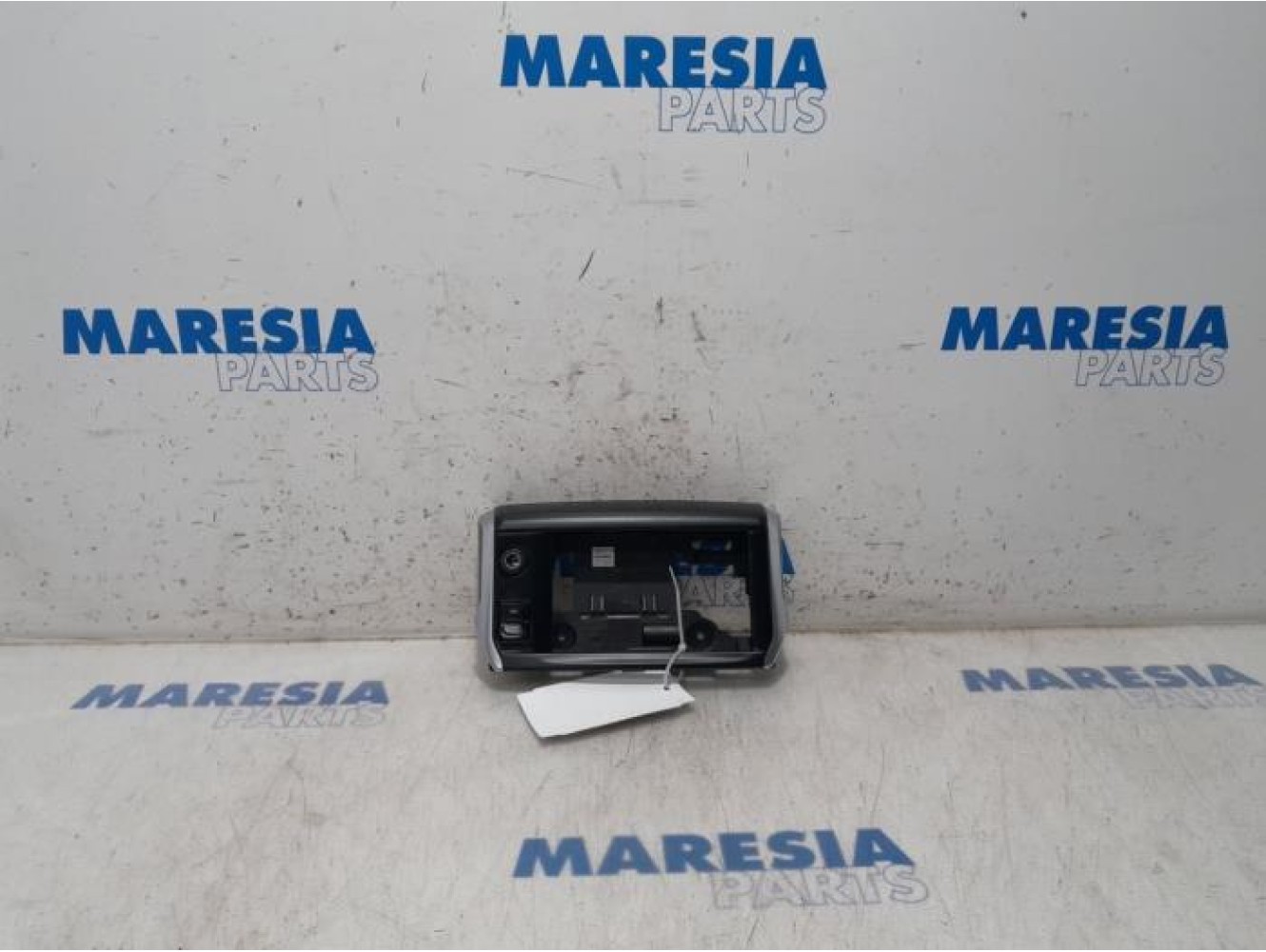 Peugeot - 2008 - Multi-media control unit