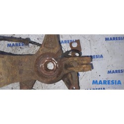 Renault - Megane Scenic - Knuckle, front right