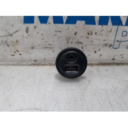 Peugeot - 2008 - AUX / USB connection