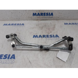 Peugeot - 2008 - Wiper mechanism