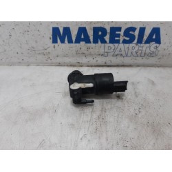Peugeot - 2008 - Scheibensprüherpumpe vorne