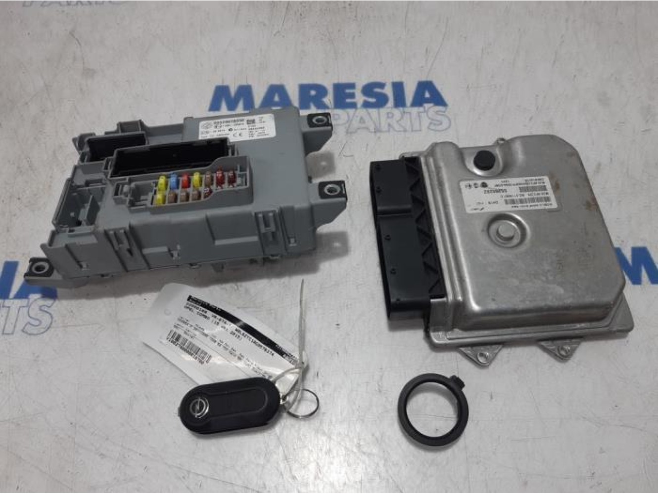 Opel - Combo - Engine management computer